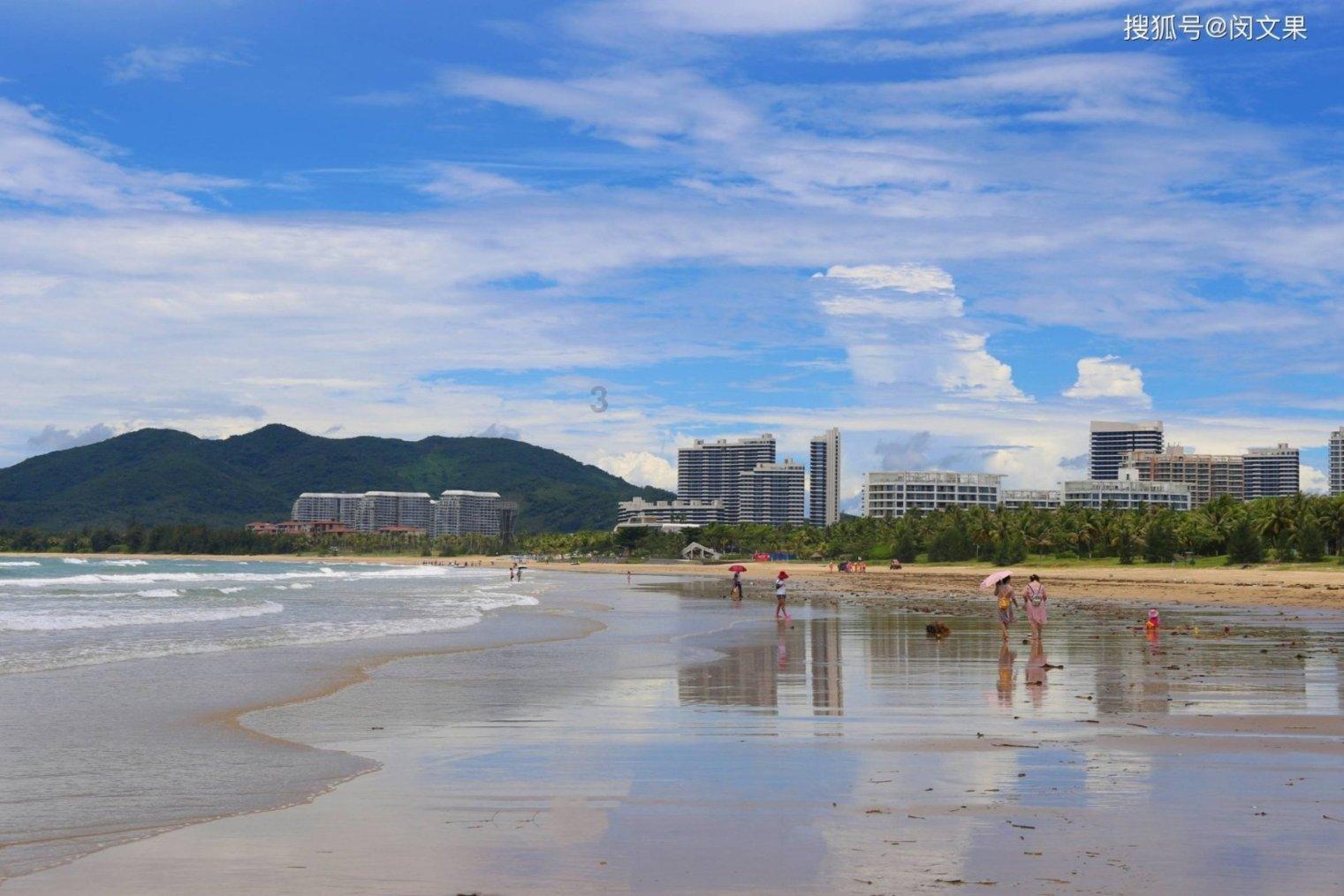 应届生找工作应该选择工资多的小公司还是发展好的大公司？游戏画面
