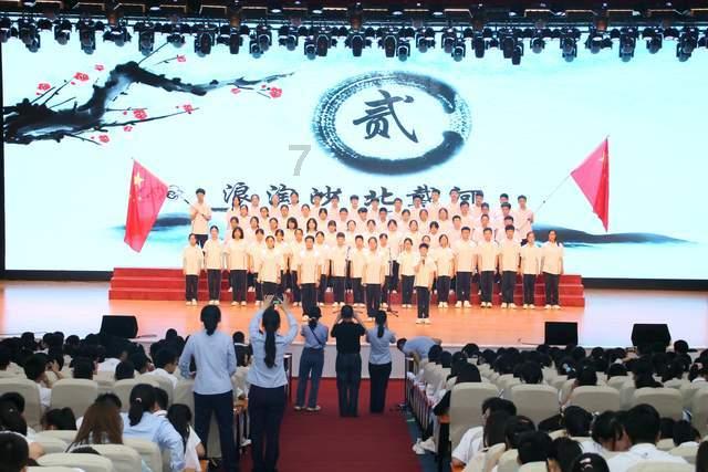 济南市中心医院“移动医院”走进建大花园