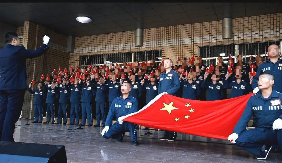 可爱女孩好有钱